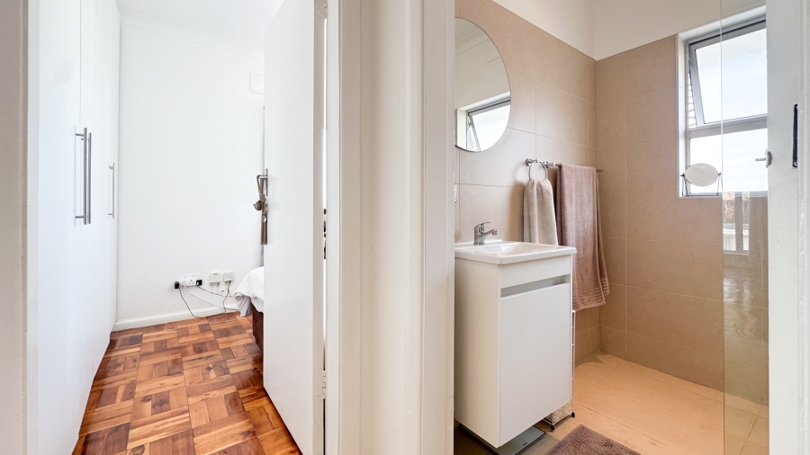 To Let 2 Bedroom Property for Rent in Sea Point Western Cape